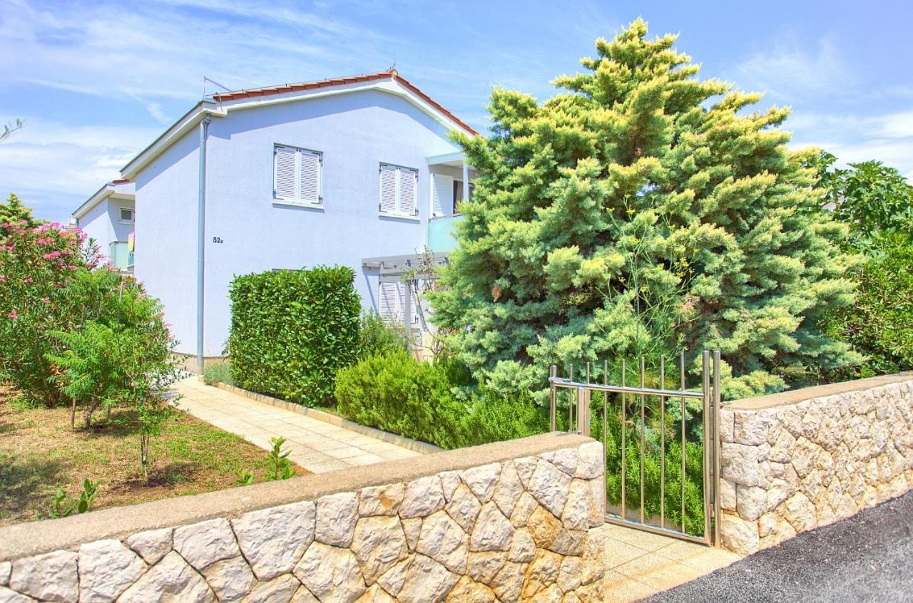 Apartment Anja Krk Town Exterior photo
